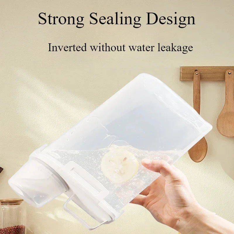 Storage Container with Freshness Lid 2.5L