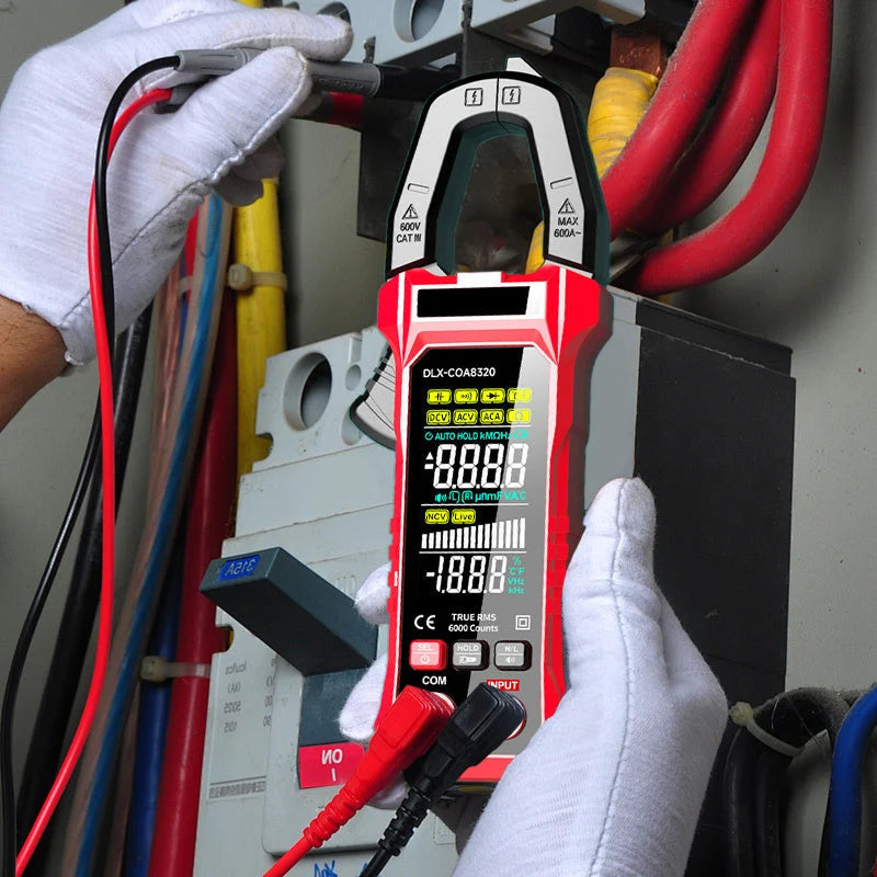 Digital Clamp Meter – Multifunction Measuring Device