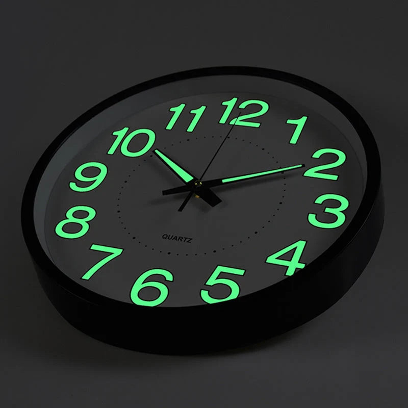 Glowing Wall Clock 30 cm – Silent