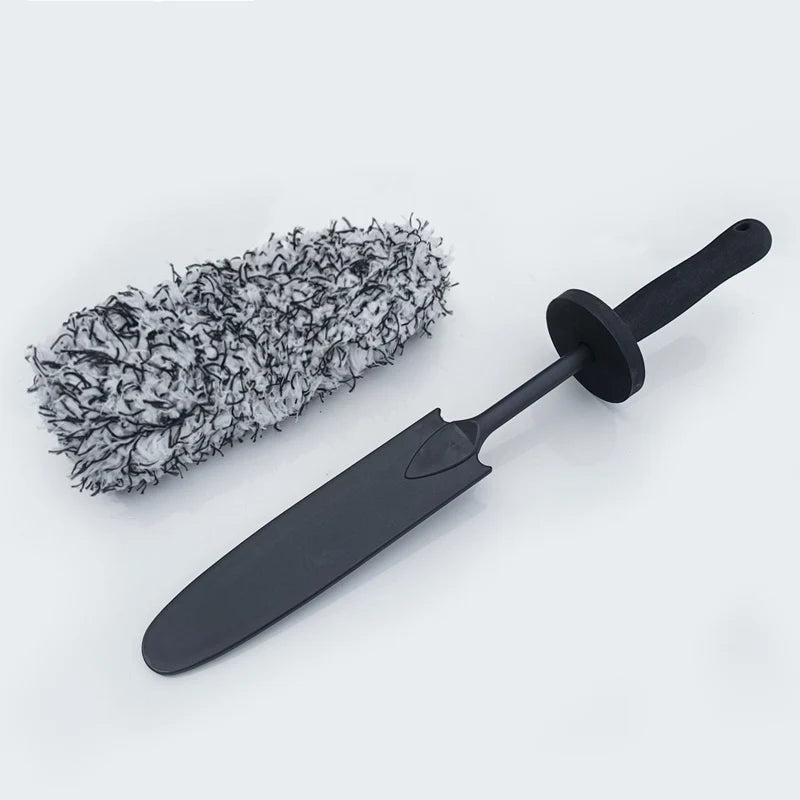 WheelGlow microfiber rim brush scratch-free