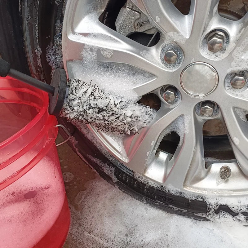 WheelGlow microfiber rim brush scratch-free