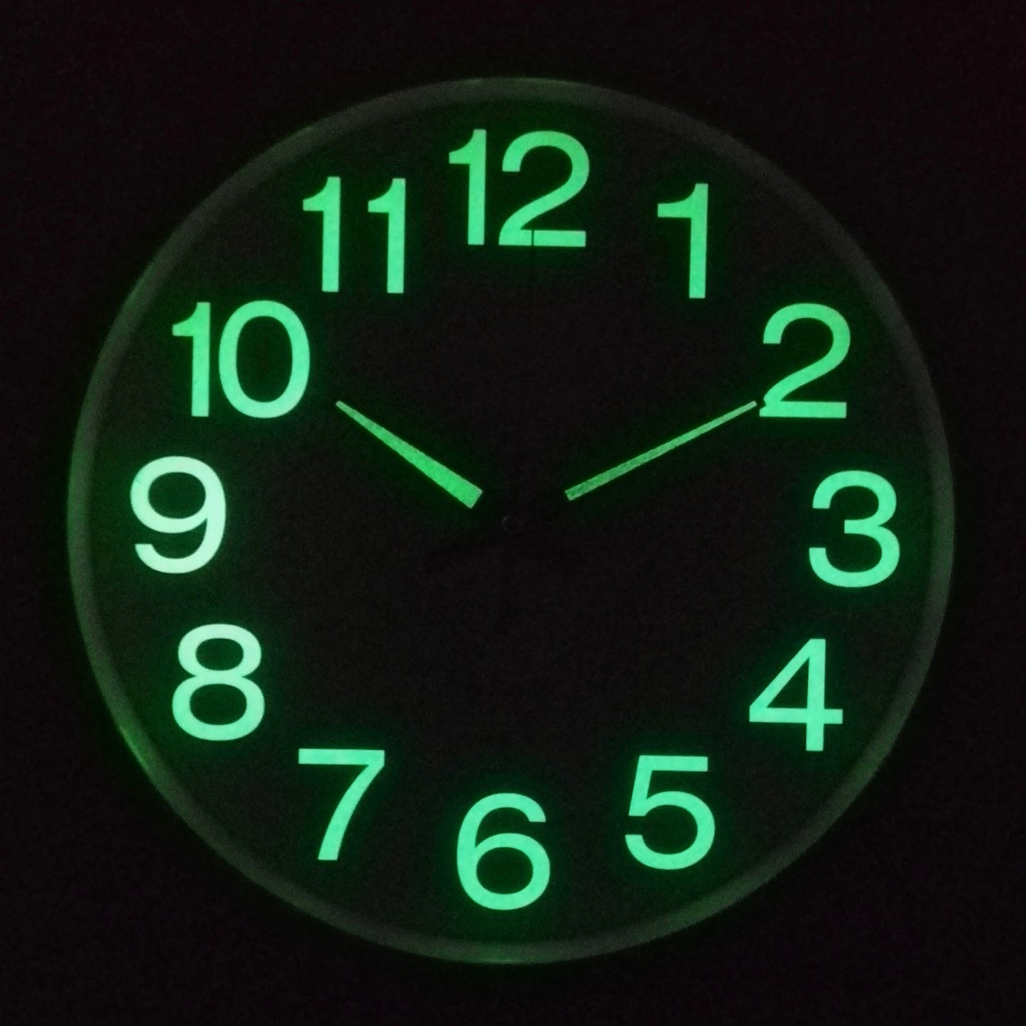 Glowing Wall Clock 30 cm – Silent