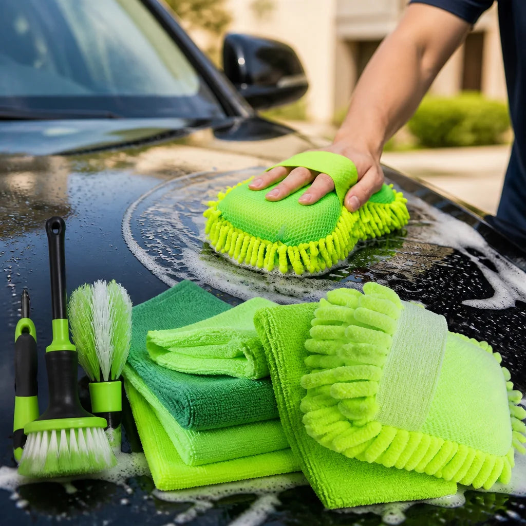 Scratch-free, paint-friendly microfiber car wash set (sponge, towels & gloves)
