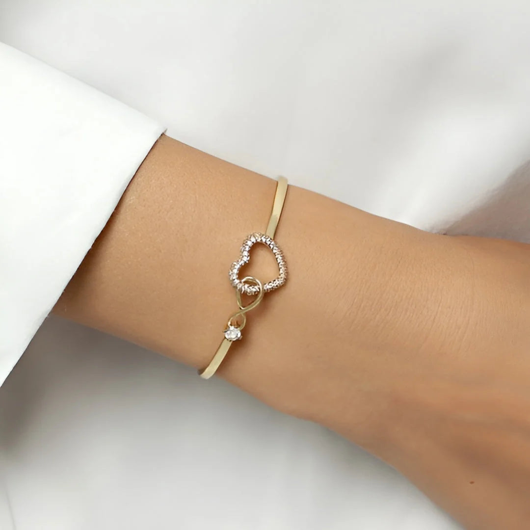 LuminaBond™ — Wear the Love That Never Fades and Connects Hearts Forever