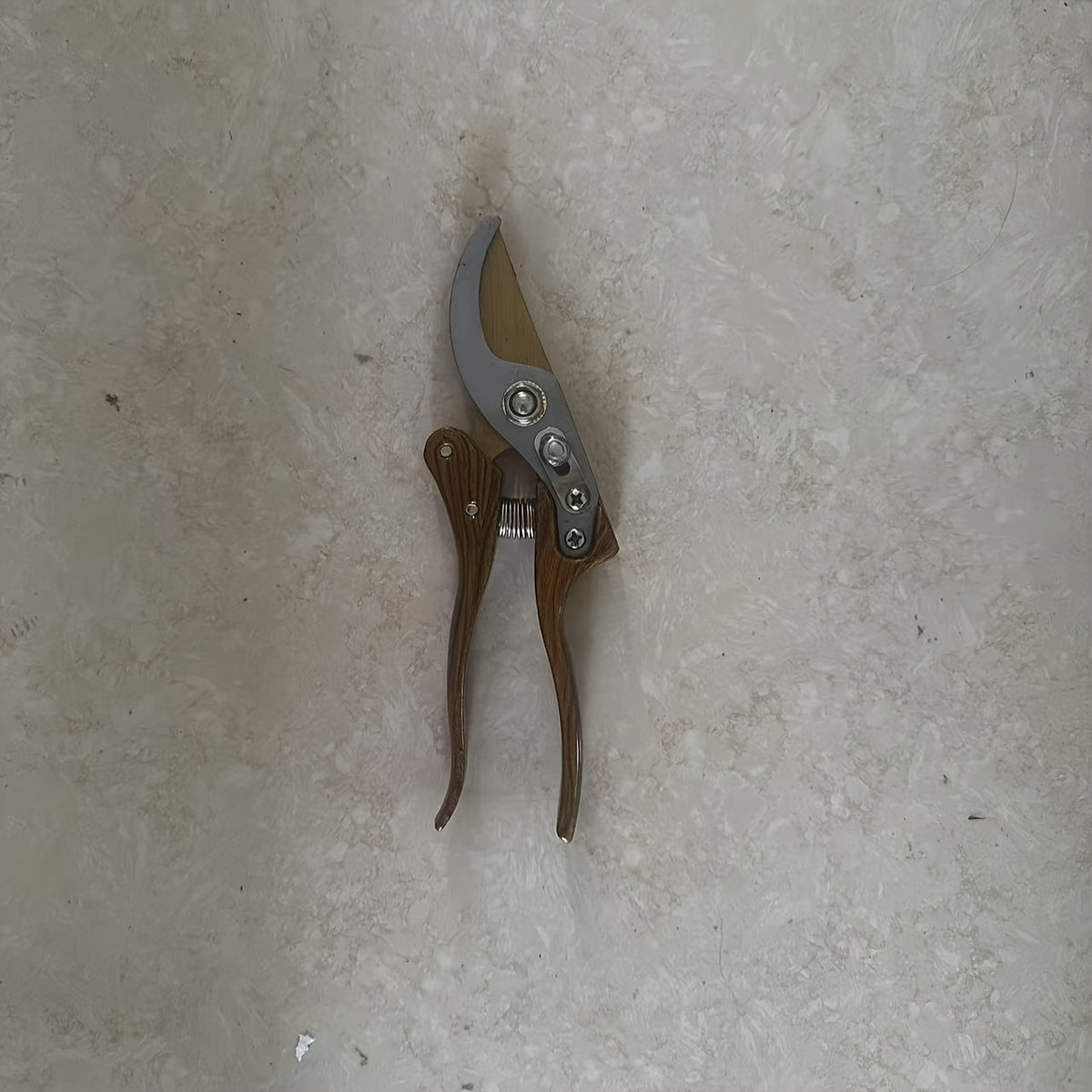 Ergonomic SK5 Garden Shears with Wooden Handle